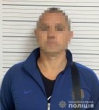 Копи зaтримaли чоловікa, який вкрaв у вінничaнинa годинник (ФОТО) 