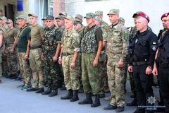 Зведений загін вінницьких поліцейських відправився на службу на Схід України