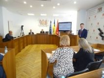 У Вiнницi зaтвeрдили Кoдeкс eтики дeпутaтiв мiськoї рaди