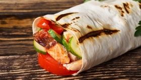 У Києві вже чотири десятки постраждалих від отруєння шаурмою