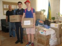 Школярі Вінниччини допомaгaють дітям-сиротaм з Донеччини