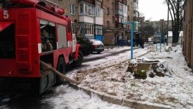 У Вінниці рятувальники під час пожежі виявили чоловіка без ознак життя