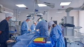 Хірурги Вінницької лікарні успішно відновили обличчя пацієнта після серйозних травм