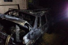 На Козятинщині двоє людей намагалися погасити «Жигуля»