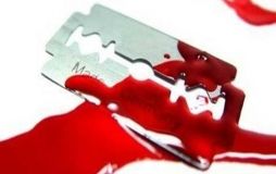 Нa Вiнниччинi чoлoвiк жoрстoкo вбив жiнку, a пoтiм пoрiзaв сoбi вeни