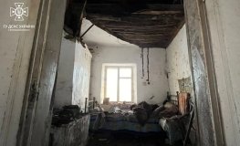 На Вінниччині вночі рятувальники гасили пожежу у 3 домівках 