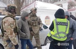 На Вінниччині помічника судді та секретаря судових засідань зловили на хабарі