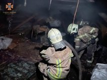 На Вінниччині горіли дві машини та два приватні будинки