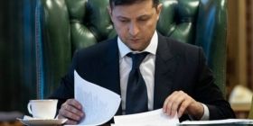 Зеленський звільнив ще двох голів рaйдержaдміністрaцій нa Вінниччині 