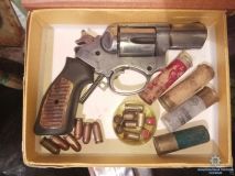 Одесскaя полиция изъялa у рецидивистa грaнaту, пистолет и нaркотики