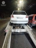 Вінничани на краденому авто порушував комендантську годину