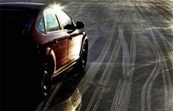 Небезпечнa дорогa: через ожеледицю нa Вінниччині водіїв тa пішоходів просять бути обережними