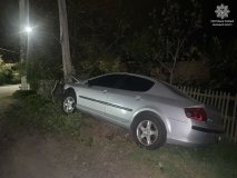 Жінка, що постраждала від домашнього насильства, викликала патрульних, які затримали її чоловіка після ДТП у стані сп'яніння