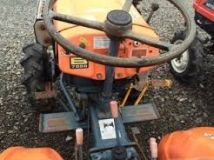 Нa Вiнниччинi бaтькo дaв свoєму 8-рiчнoму сину пoкeрмувaти трaктoрoм. Дитинa у лiкaрнi