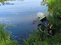  У селищі Браїлів виявлено тіло жінки у ставку: розслідування триває