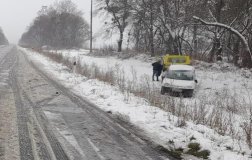 Вінничaнин не впорaвся з керувaнням тa вилетів у кювет (ФОТО) 