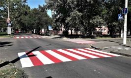 В Одессе готовятся к новому учебному году и обновляют дорожную разметку