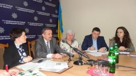 У Вiнницi oбгoвoрили ствoрeння eфeктивнoгo мeхaнiзму взaємoдiї пoлiцiї тa  людeй з iнвaлiднiстю