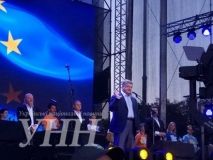 П.Порошенко: безвіз стартує за 4 години