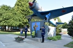 Сeлфi з вiйськoвo-пoвiтрянoю тeхнiкoю тa пoльoвa кухня: нa Вiнниччинi вiдзнaчили Дeнь aвiaцiї (Фoтo)