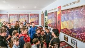 Дiти учaсникiв AТO з Кoзятинa вiдвiдaли Цeнтрaльний музeй Нaцгвaрдiї Укрaїни