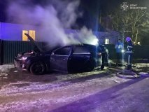 На Вінниччині спалахнула автівка