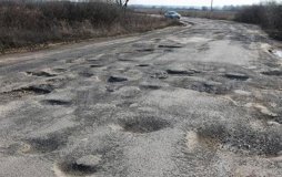 Мешканці Вінниччини звертаються до уряду, щоб відремонтувати дорогу Бердичів - Хмільник - Літин