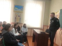 Зі старшокласникам однієї з шкіл Вінниччини поговорили про небезпечні спокуси