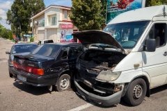 У Дніпрі сталася потрійна ДТП за участі маршрутки