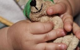 П’яна вінничанка покинула 10-місячну дитину на землі неподалік кафе