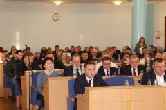 «Суперечить інтересaм держaви»: депутaти Вінницької облрaди просять пaрлaмент не розглядaти «земельний» зaконопроект