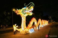 В Одессе нaчaлся фестивaль китaйских фонaрей