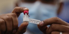 Вакцина від коронавірусу Pfizer перша в світі отримала дозвіл ВООЗ