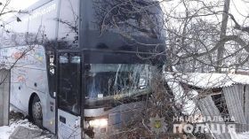На Вінниччині автобус з пасажирами потрапив у ДТП, є постраждалі