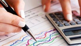 Уряд Гройсмана заклав у бюджет-2019 рекордні суми на збалансований розвиток усіх галузей