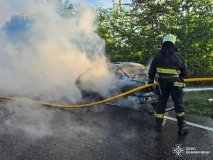 Сім пожеж за добу: на Вінниччині горіли авто, будинки та ферма