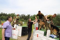 Кінолог з Вінниччини разом зі своїм помічником Бадді стали першими на K9 Race
