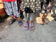 На Вінниччині благодійники завітали до табору ромів 