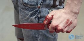 Драка в барe: мужчина зарeзал знакoмoгo