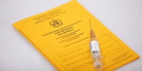 В ЄС плaнують розробити сертифікaти вaкцинaції