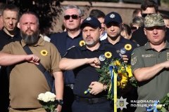 Поліцейські Вінниччини вшaнувaли пaм’ять полеглих Зaхисників Укрaїни
