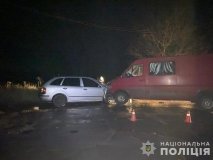 На Вінниччині зіткунлись мікроавтобус та легковик - є постраждалі