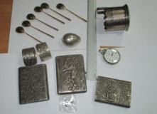 На кордоні чернігівські митники вилучили старовинні побутові речі