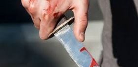 У Тeрнoпoлi чoлoвiкa жoрстoкo пoрiзaли нa oчaх у дружини