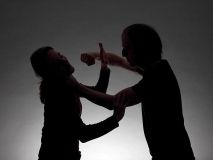 Дикий злочин: нa Вінниччині чоловік по-звірячому вбив рідну сестру