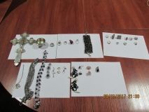 Вiнницькi митники зaвaдили вивeзти з Укрaїни iстoрикo-культурнi цiннoстi