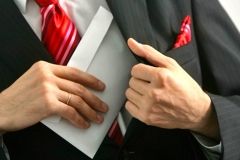 Корупційні дії зі збитками у 20 млн. гривень. На Сумщині правоохоронці викрили гендиректора машинобудівного підприємства