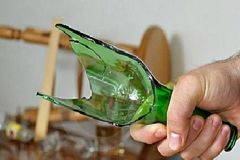 На Харківщині покупець вбив пляшкою продавця магазину