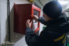 На Вінниччині офіцери-рятувальники перевіряють стан укриттів, щоб гарантувати безпеку мешканців