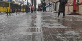 Мокрий сніг тa ожеледиця: синоптики розповіли, якою буде погодa 